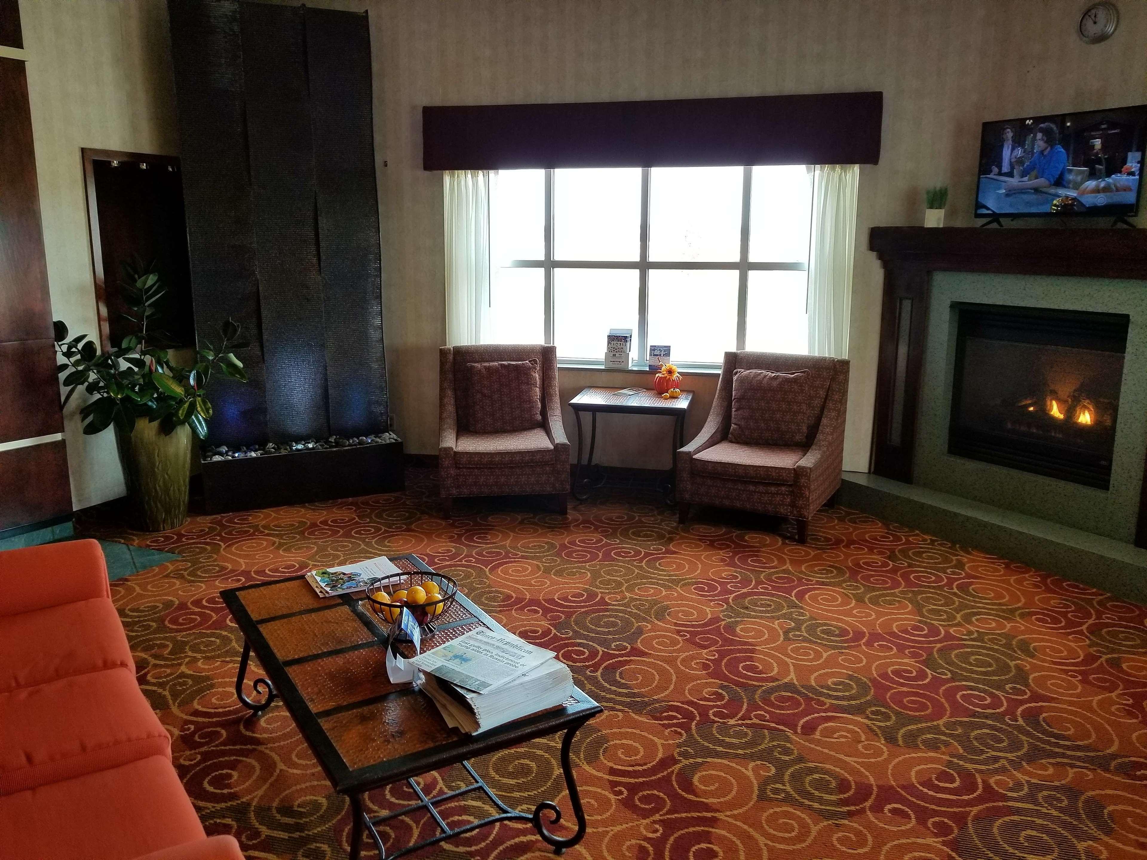 Best Western Regency Inn Marshalltown Exterior foto